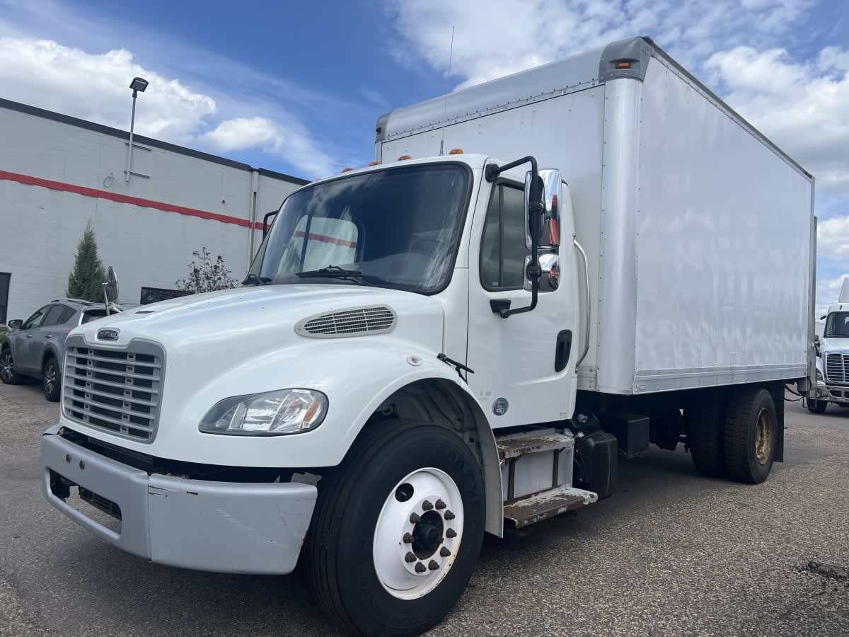 2016 FREIGHTLINER BUSINESS CLASS M2 106 in Minneapolis, MN
