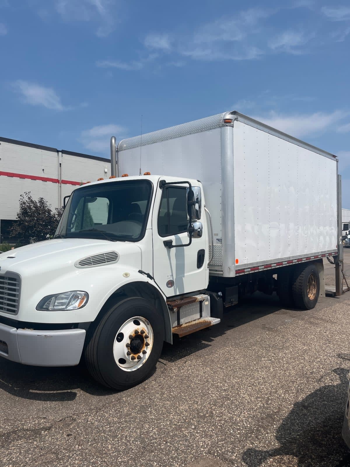 2018 FREIGHTLINER BUSINESS CLASS M2 106 in Minneapolis, MN