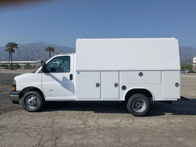 2026 GMC SAVANA CUTAWAY