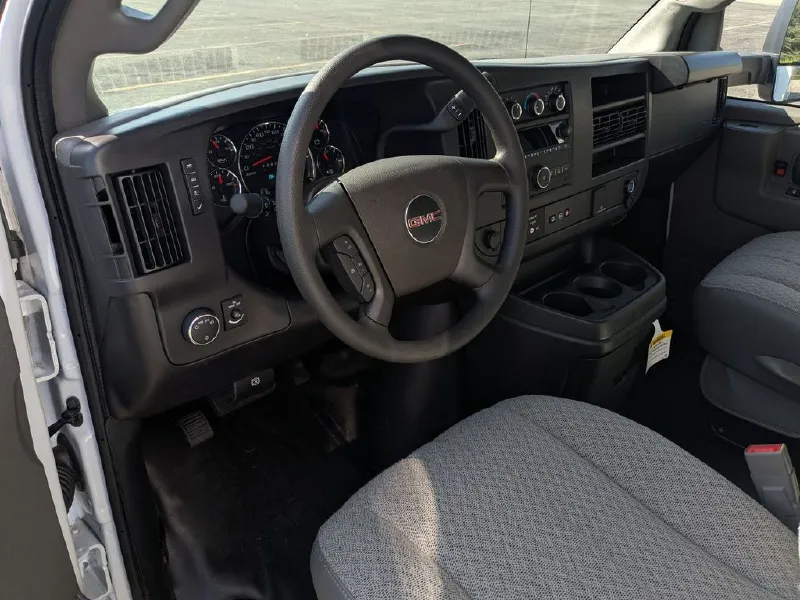 2026 GMC SAVANA CUTAWAY