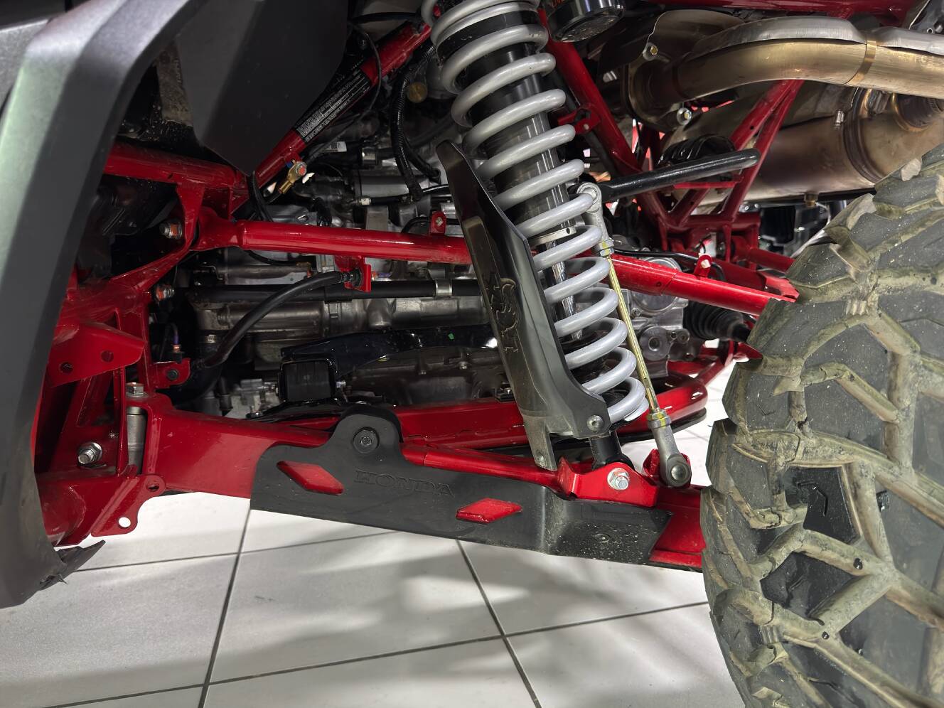 A photo of this 2024 Honda Talon 1000R-4 FOX Live Valve