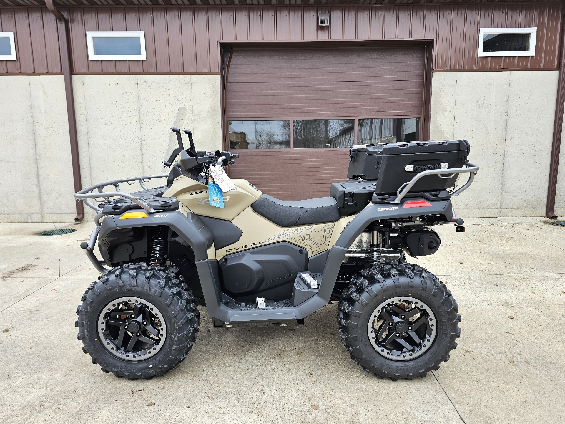2025 CFMOTO CForce 1000 Overland in cement city MI