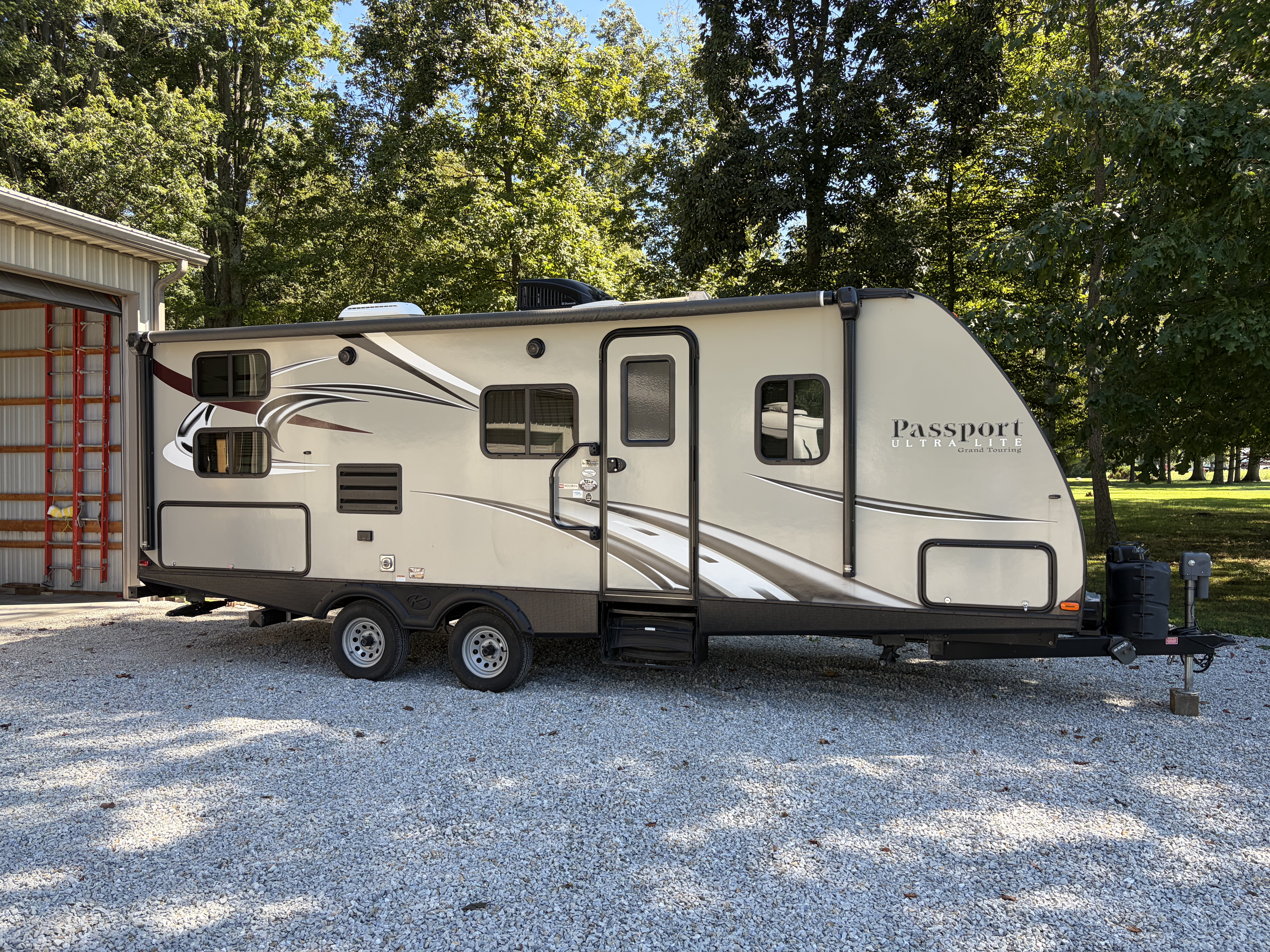 2017 Keystone PASSPORT GRAND TOURING 2400BH RV