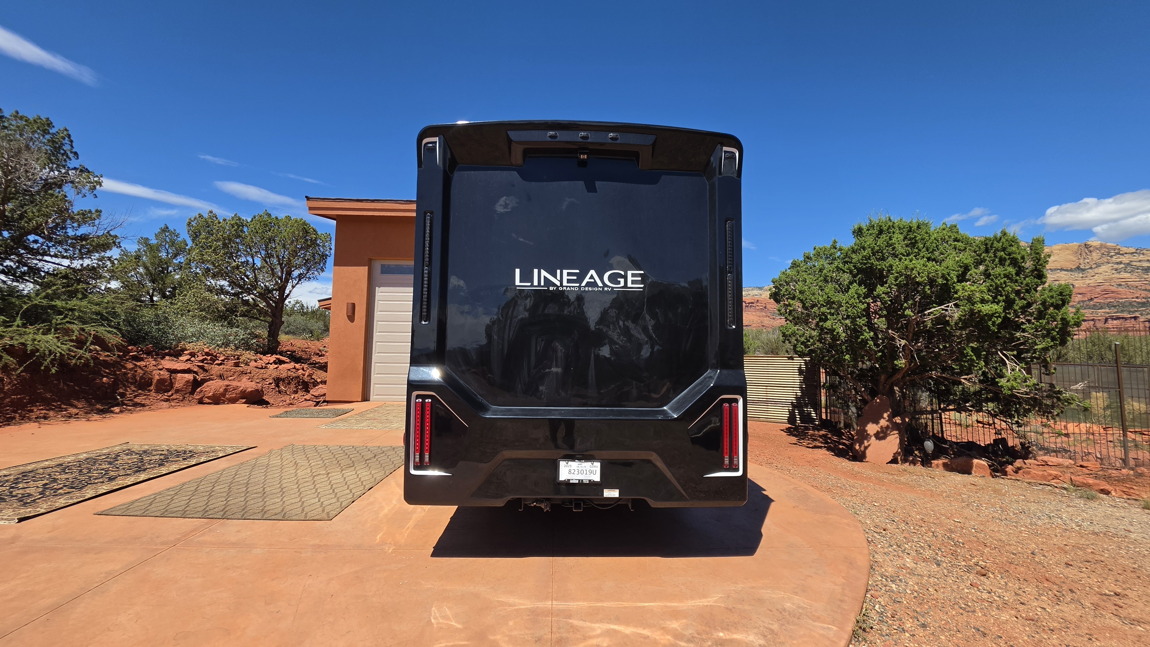 2025 Grand Design LINEAGE SERIES M 25FW in sedona AZ