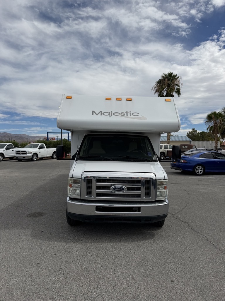 2014 Thor Motor Coach Majestic in pahrump NV