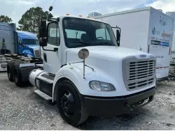 2015 Freightliner M2 112