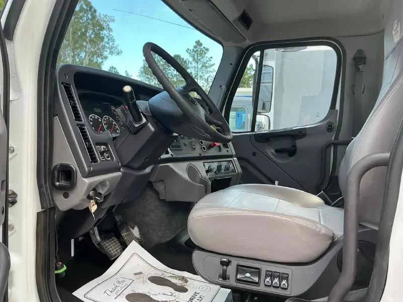 2015 Freightliner M2 112