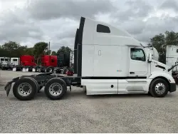 2023 PETERBILT 579