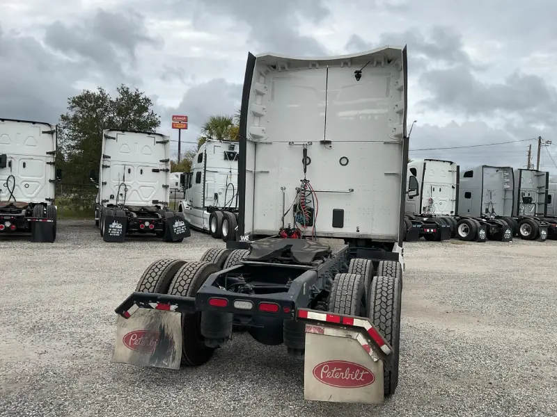 2023 PETERBILT 579