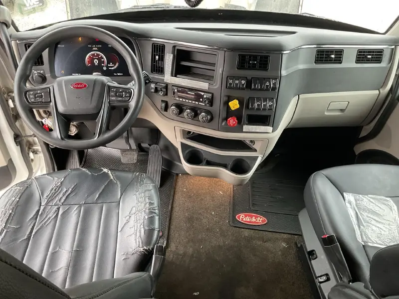 2023 PETERBILT 579