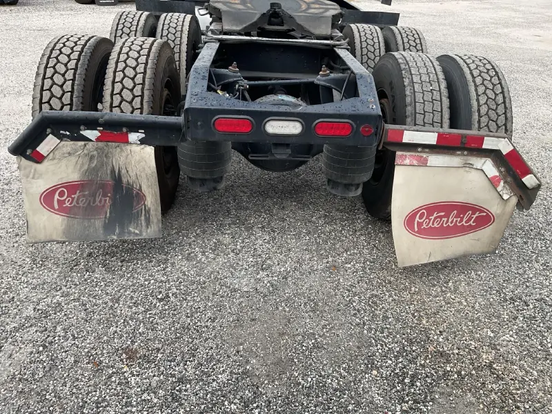2023 PETERBILT 579