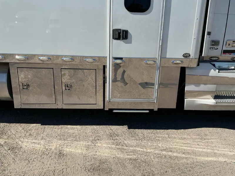 2020 VOLVO VNL64T630