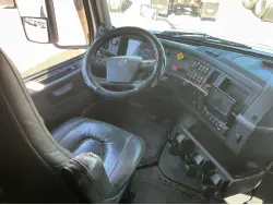 2020 VOLVO VNL64T630