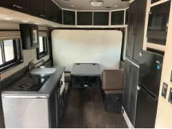 2020 VOLVO VNL64T630