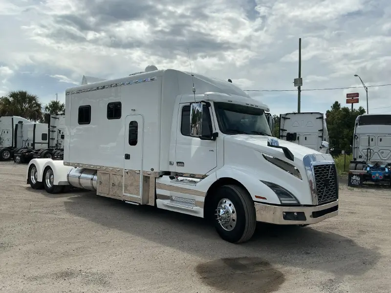 2020 VOLVO VNL64T630