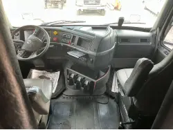 2020 VOLVO VNL64T630