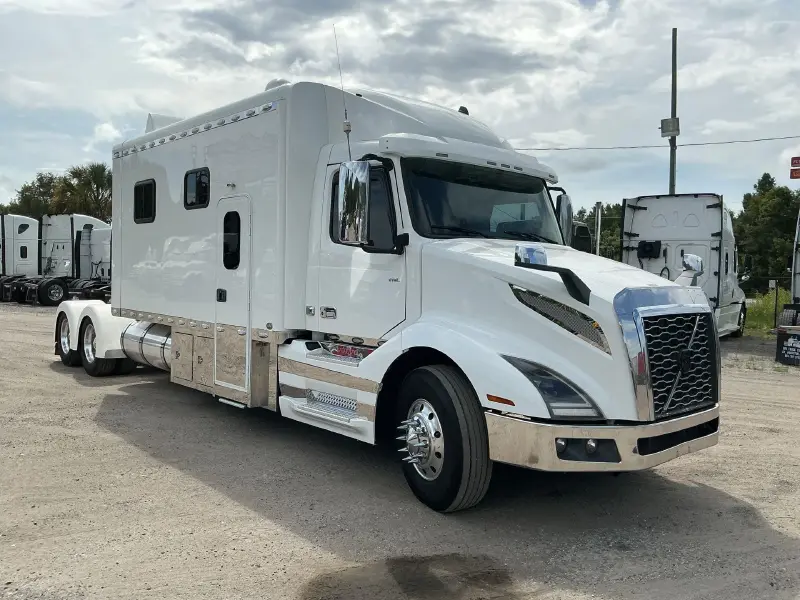 2020 VOLVO VNL64T630