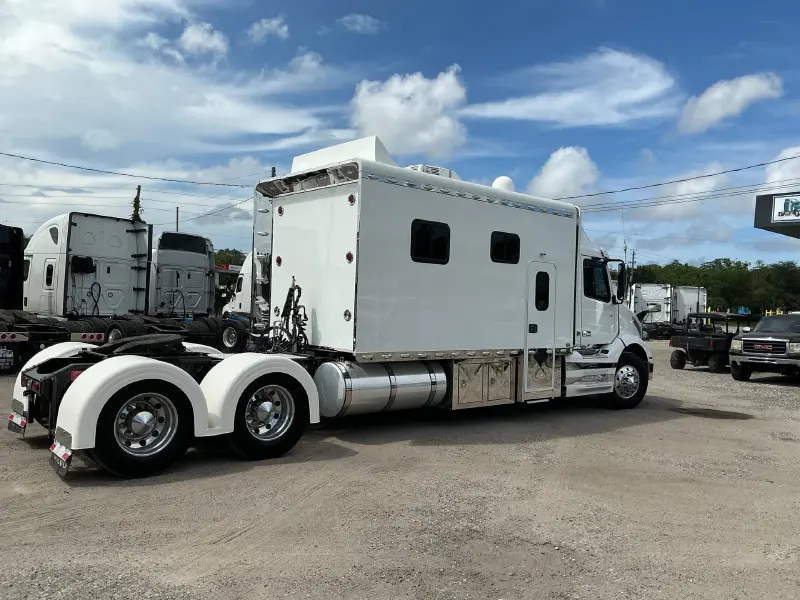 2020 VOLVO VNL64T630