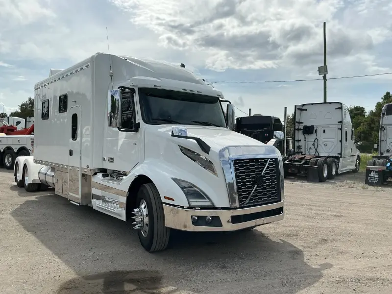 2020 VOLVO VNL64T630