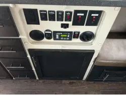 2020 VOLVO VNL64T630