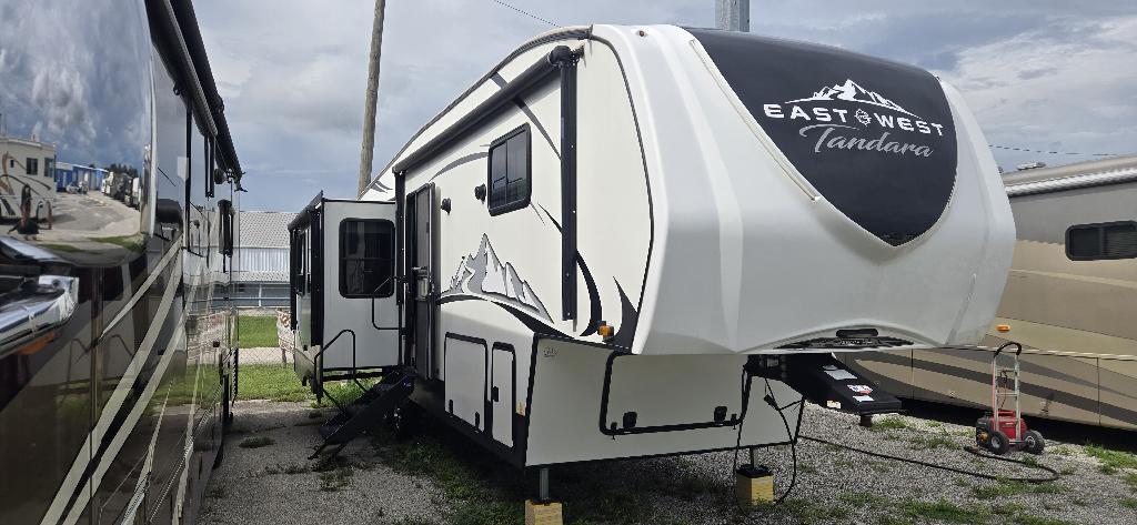 2021 East To West TANDARA 320RL in sebring FL