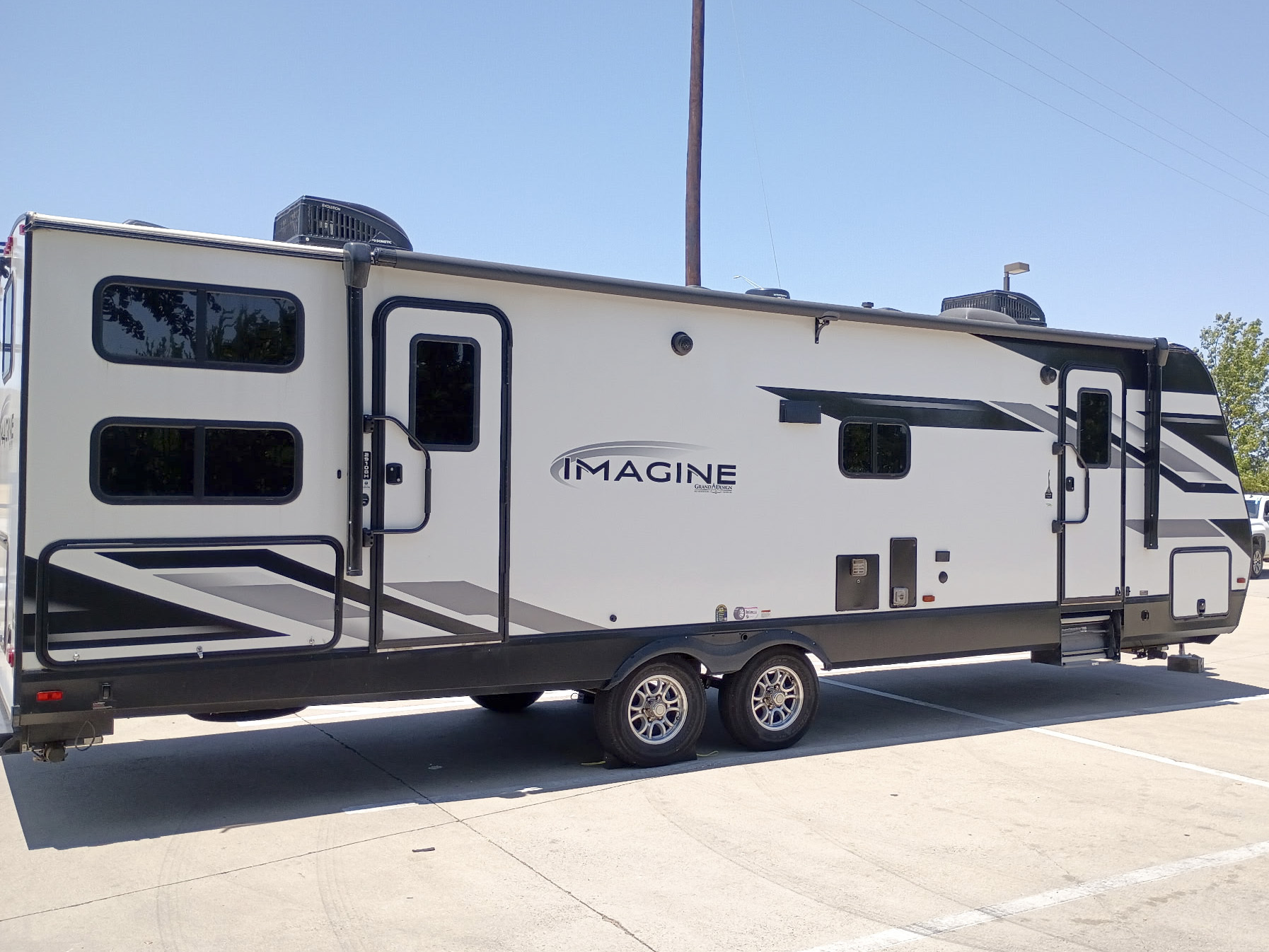 2022 Grand Design IMAGINE 2910BH in hickory creek TX