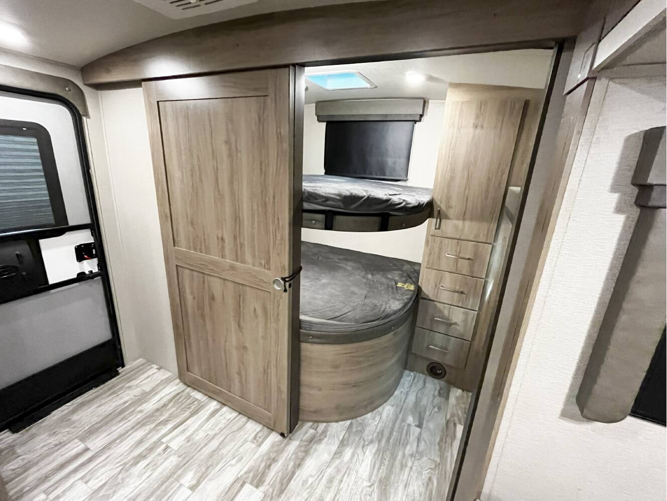 A photo of this 2022 Grand Design IMAGINE 2910BH