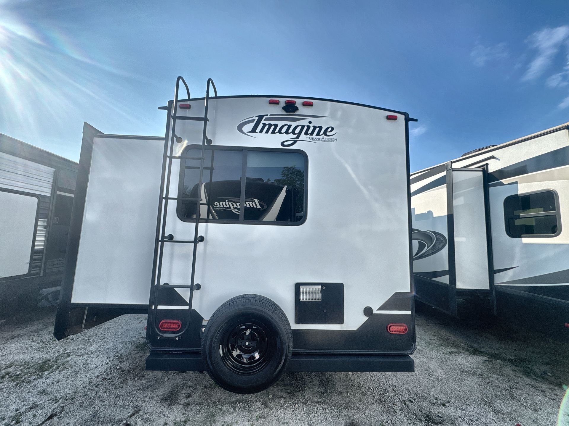 2021 Grand Design Imagine 3250BH in mcbee SC
