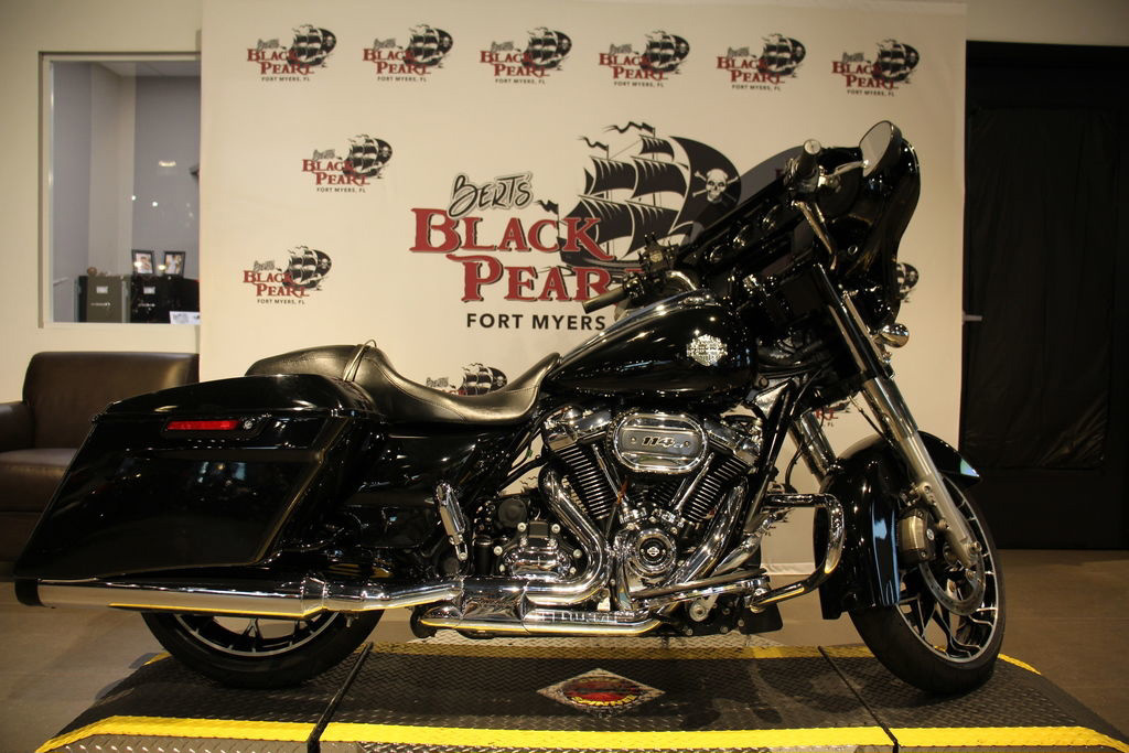 2021 Harley-Davidson Street Glide FLHXS - Special SPECIAL in Fort Myers, FL