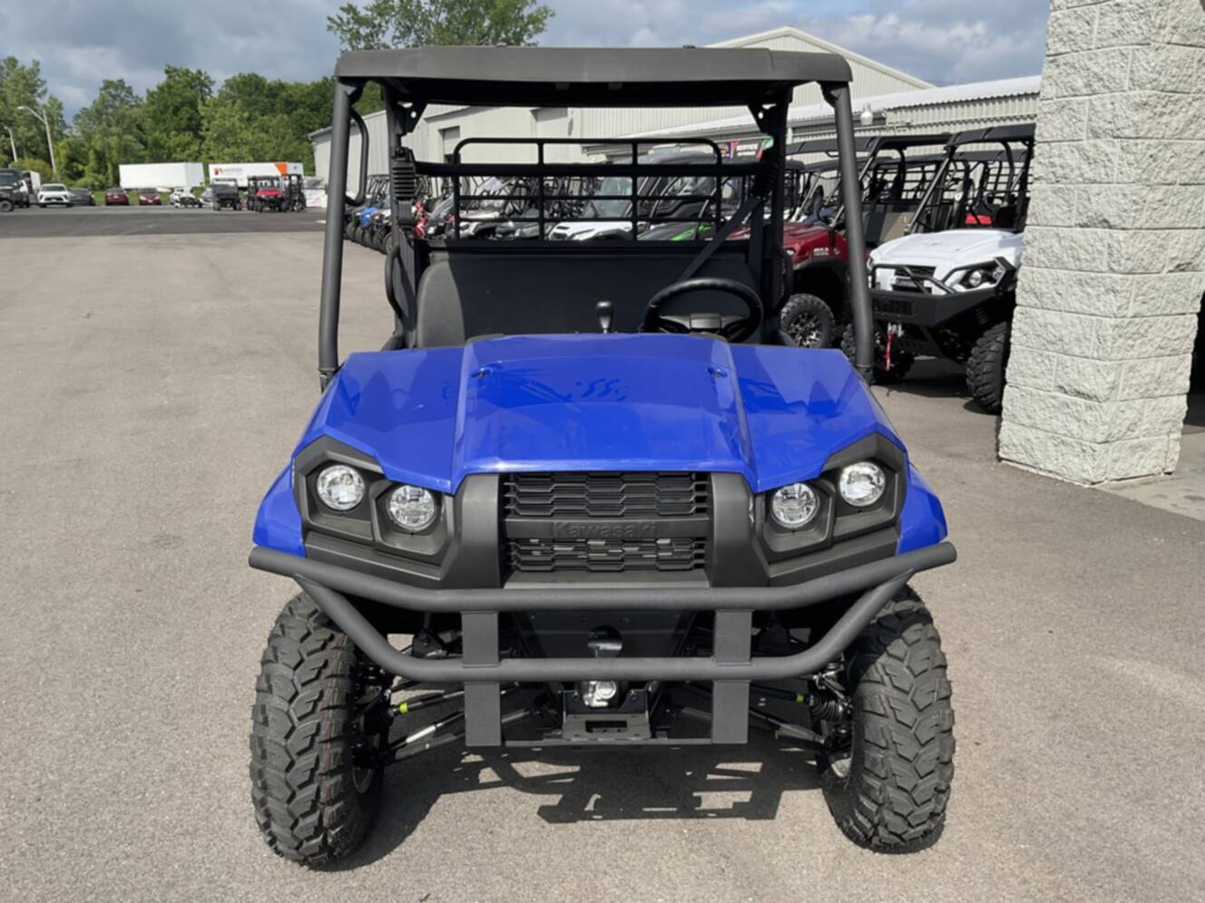 A photo of this 2026 Kawasaki MULE PRO-MX LE
