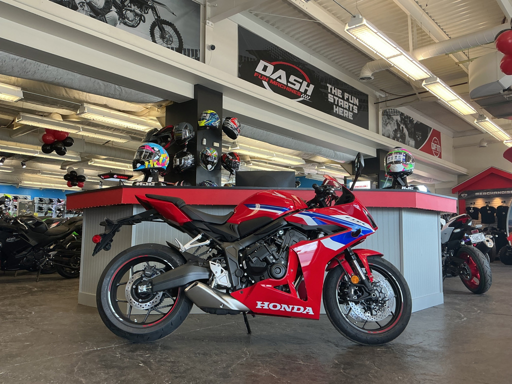 2026 Honda CBR650R E-Clutch BASE in Canandaigua, NY