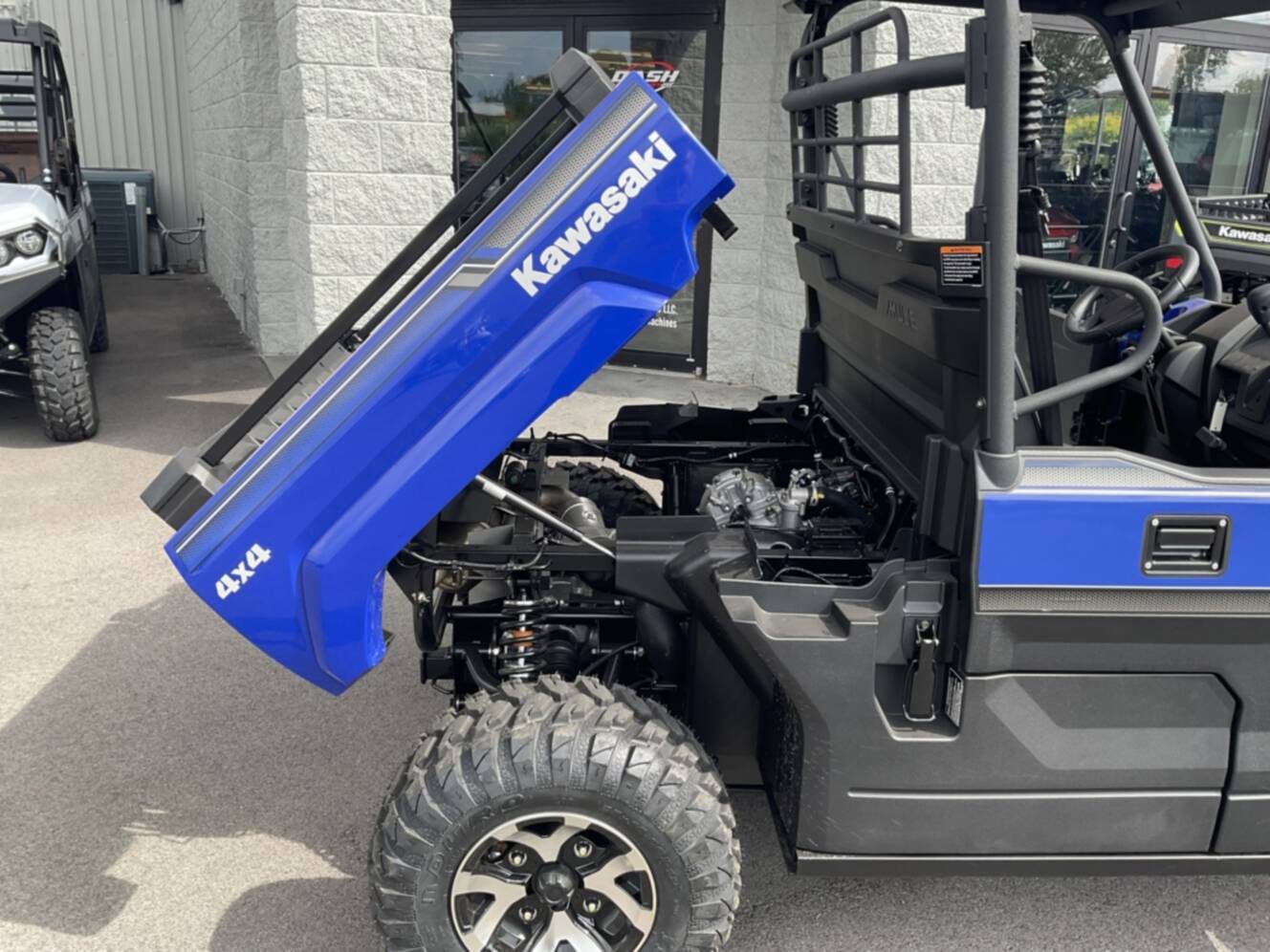 A photo of this 2026 Kawasaki MULE PRO-MX LE