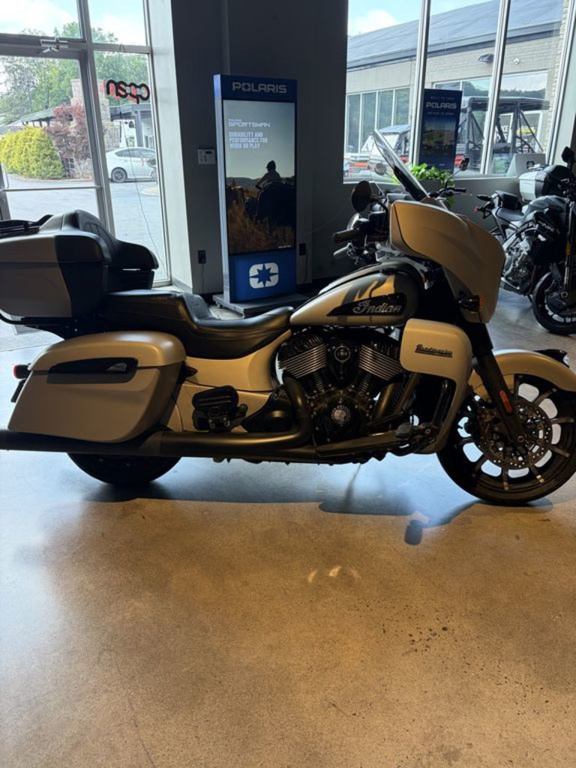2023 Indian Roadmaster Dark Horse Silver Quartz Smoke DARK HORSE in Bristol, VA