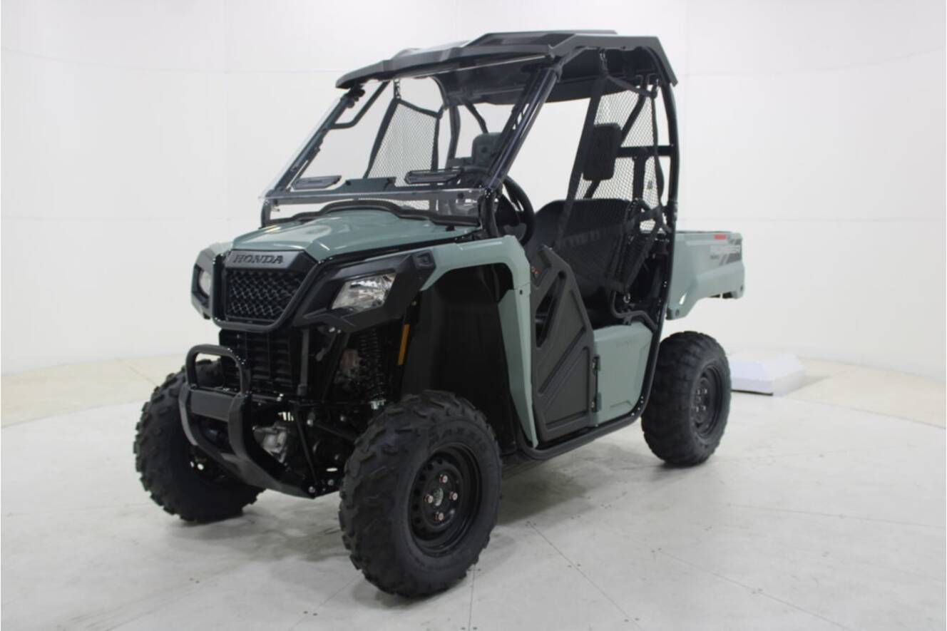 A photo of this 2026 Honda Pioneer 520