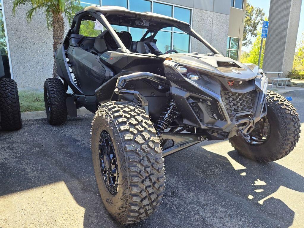 2026 Can-Am Maverick R X RS Triple Black in moorpark CA