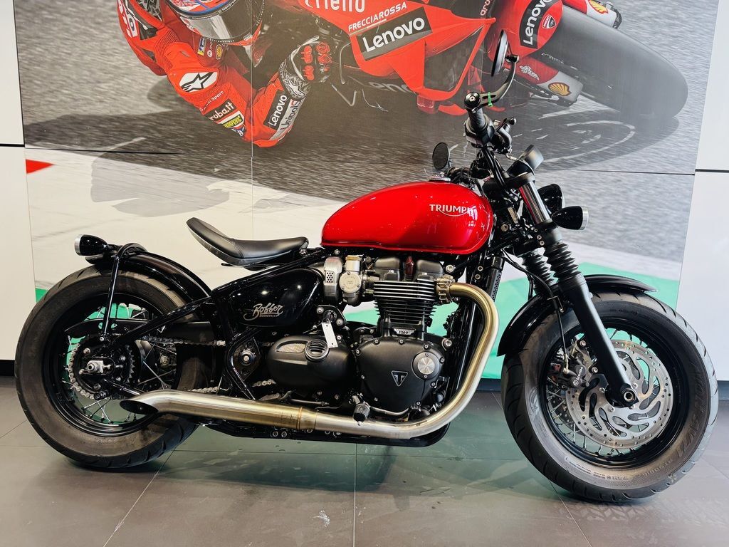 2023 Triumph Bonneville Bobber Red Hopper BASE in Miami, FL