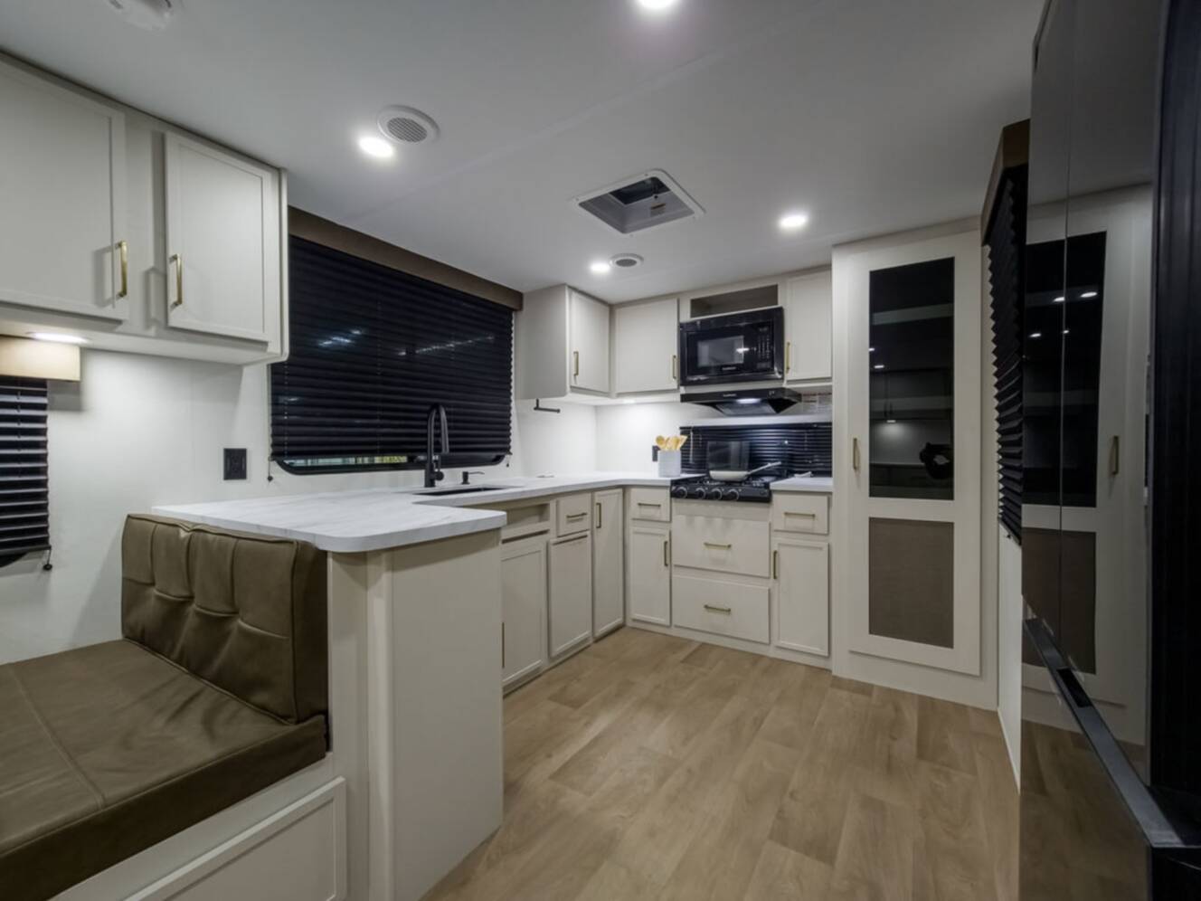 A photo of this 2026 Grand Design Transcend 285RKT