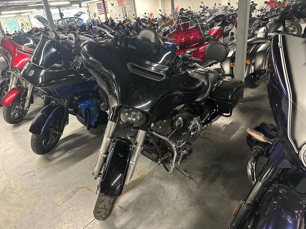 2016 Harley-Davidson® FLHXS - Street Glide® Special SPECIAL in Augusta, ME