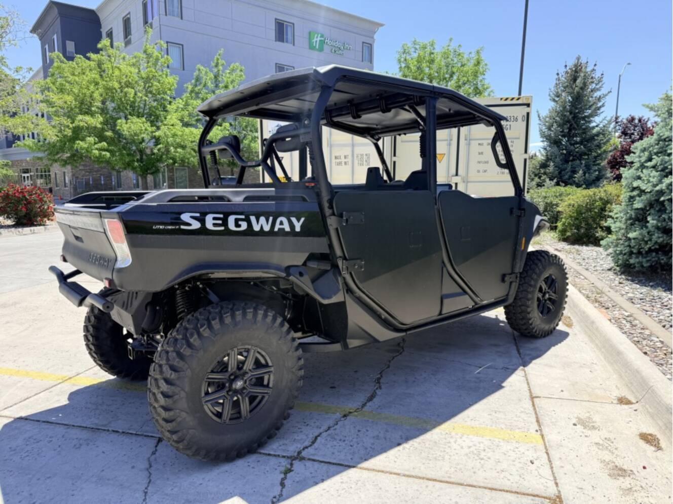 A photo of this 2025 Segway UT10 P Crew