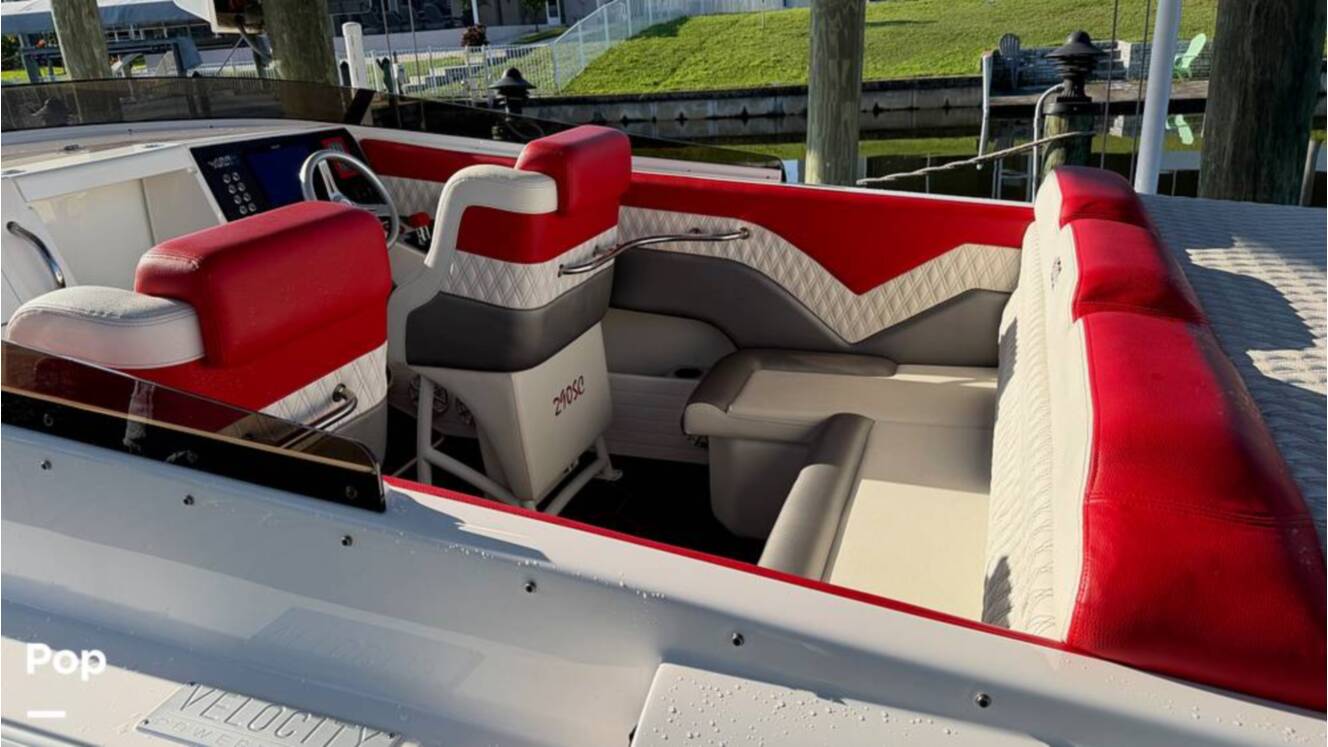 A photo of this 2026 Velocity 290SC