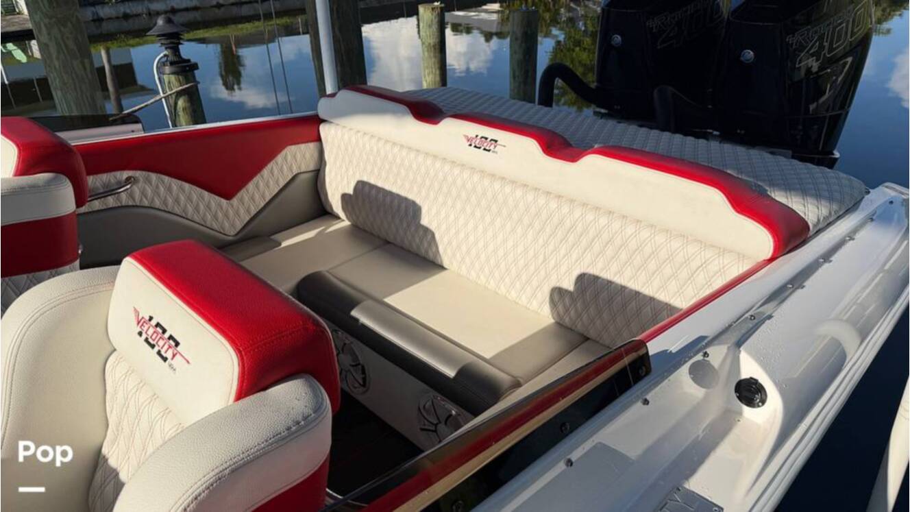 A photo of this 2026 Velocity 290SC