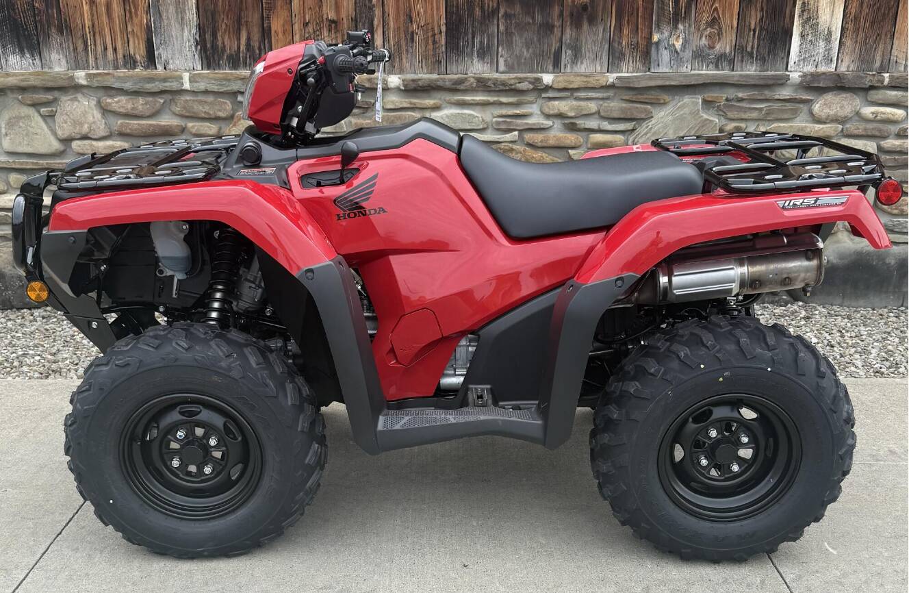 A photo of this 2027 Honda Honda Foreman Rubicon 520 DCT/EPS