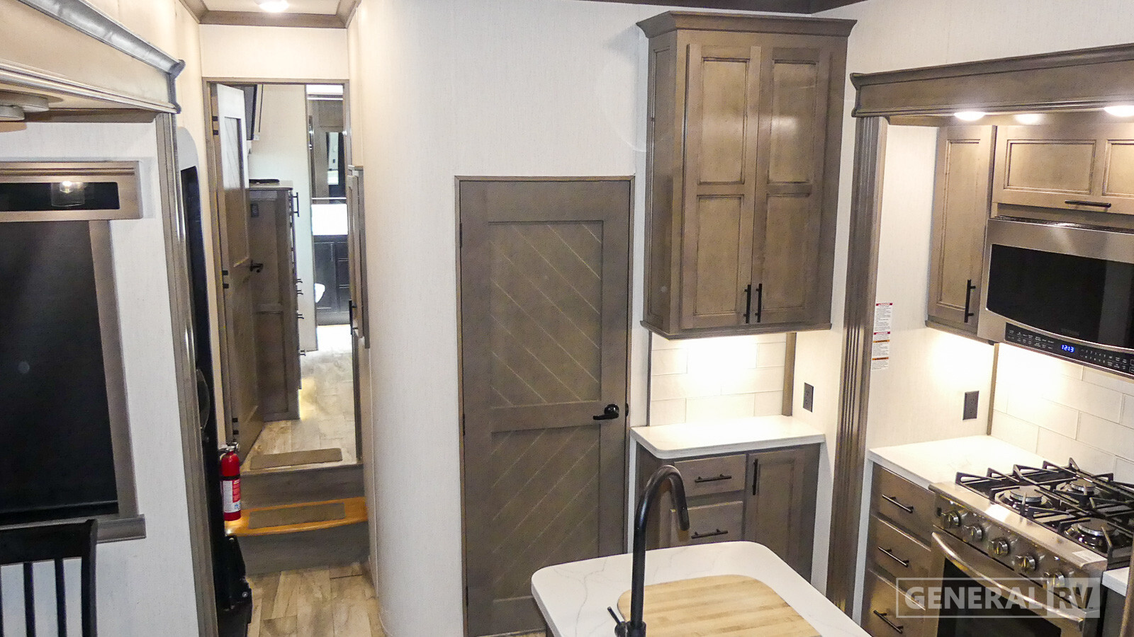 2021 Forest River RIVERSTONE Legacy 39RBFL in winter garden FL