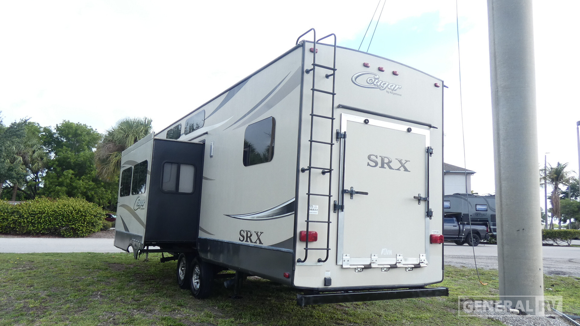 2016 Keystone COUGAR 326SRX in west palm beach FL