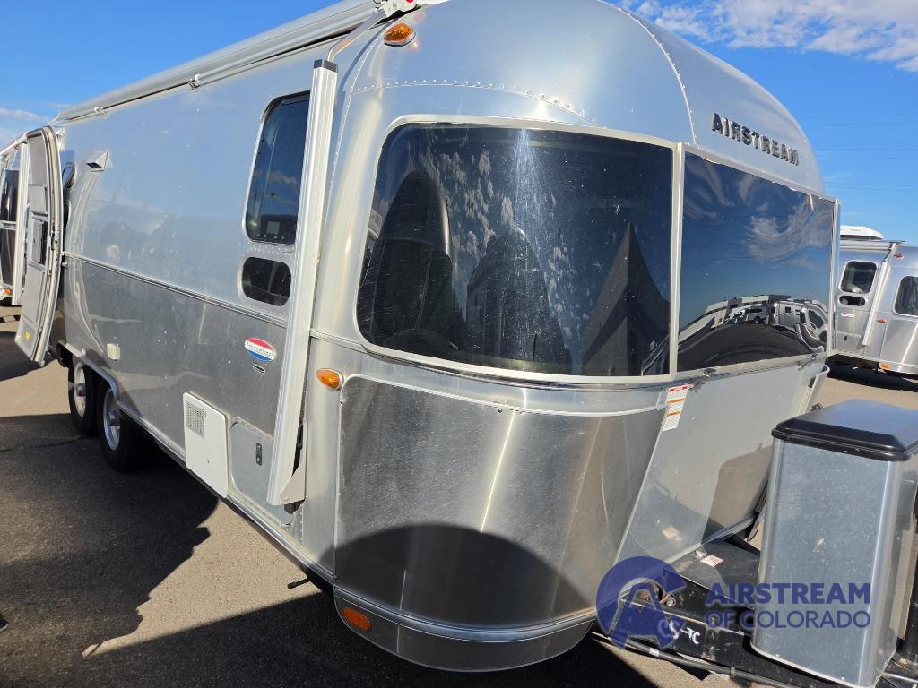 2019 Airstream International Signature 25FB Queen in denver CO