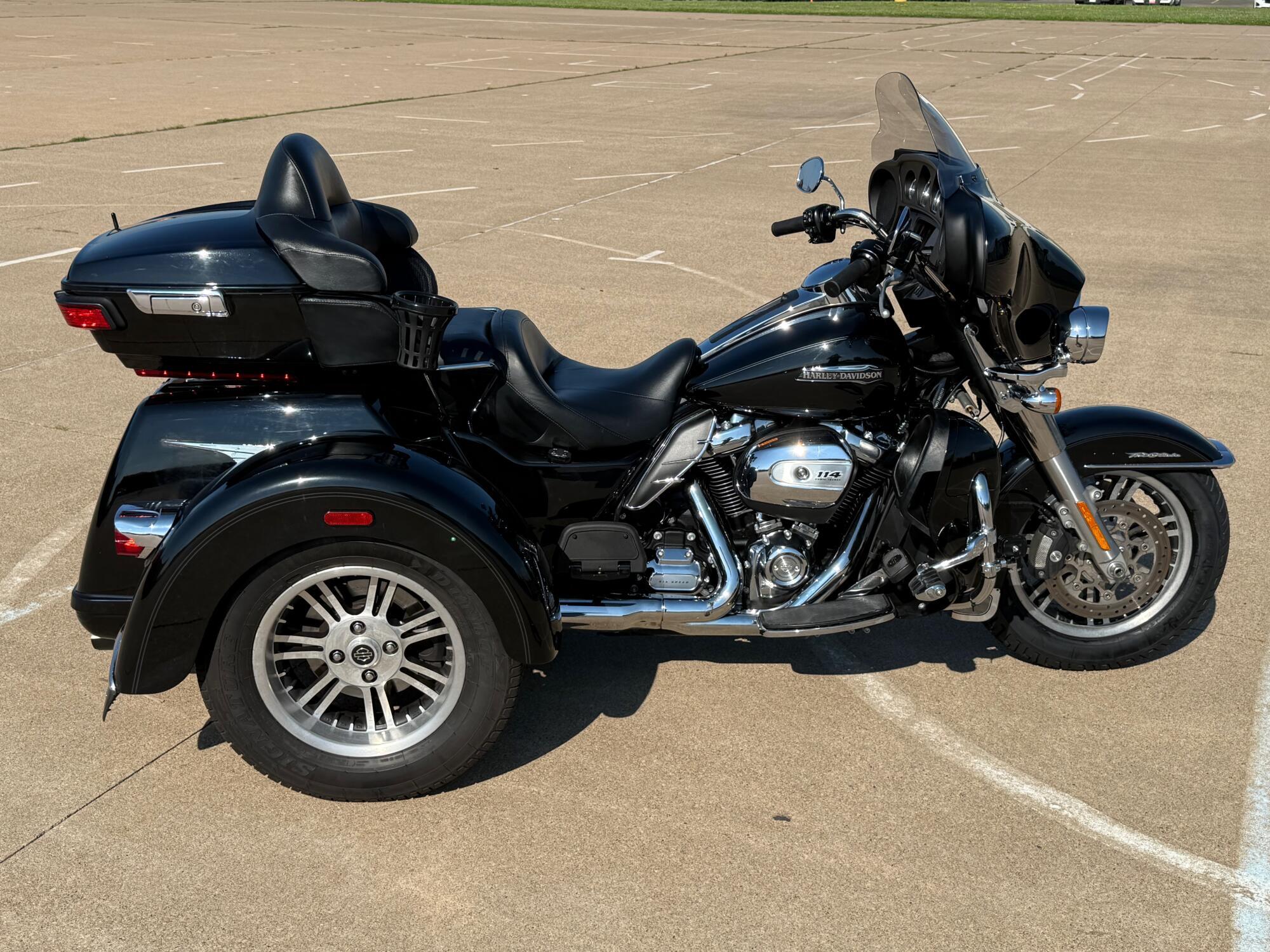 2021 Harley-Davidson Tri Glide Ultra ULTRA CLASSIC in Clinton, IA