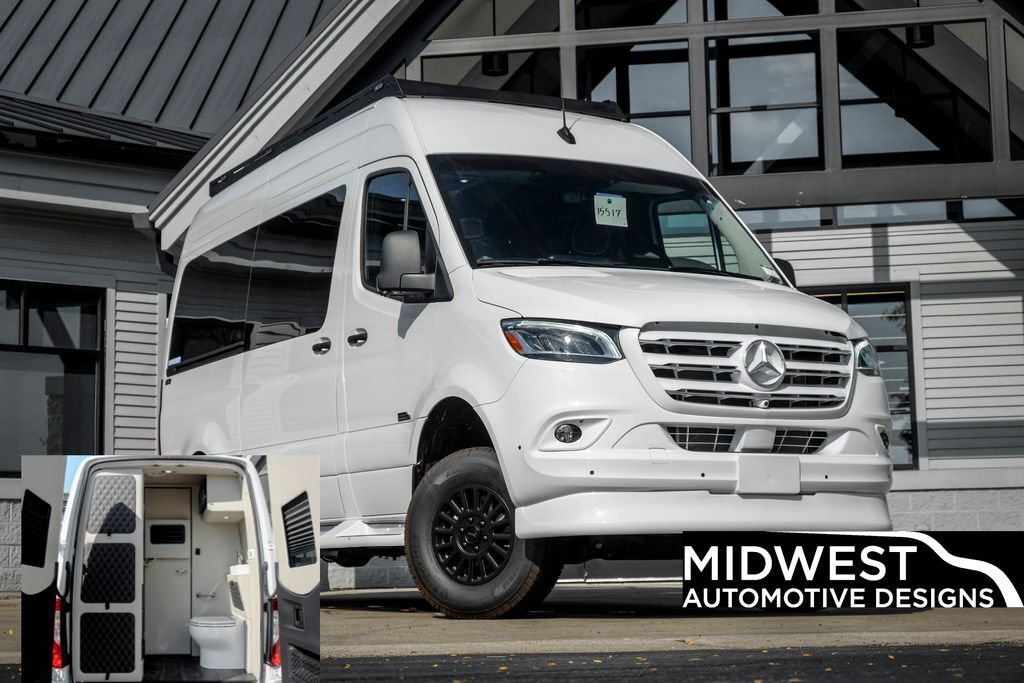 2027 Midwest Automotive Designs Luxe Cruiser D4 AWD in hoffman estates IL