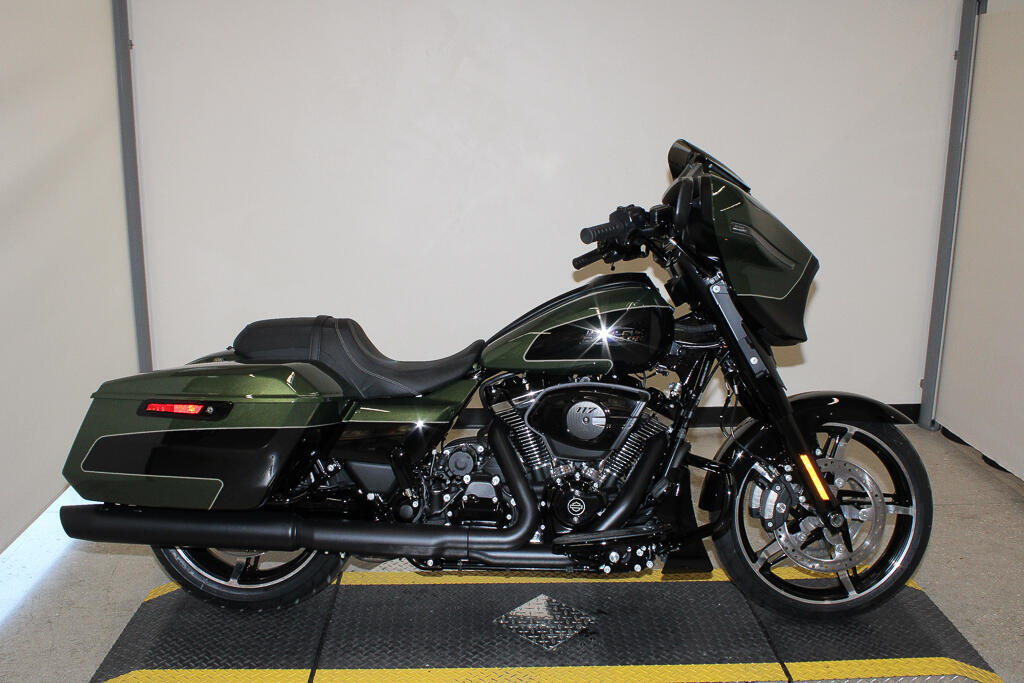 2026 Harley-Davidson Street Glide in Miami, FL