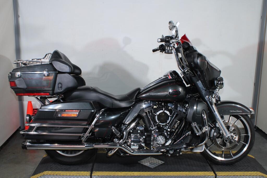 2009 Harley-Davidson Electra Glide Ultra Classic ULTRA CLASSIC FLHTCU in Miami, FL