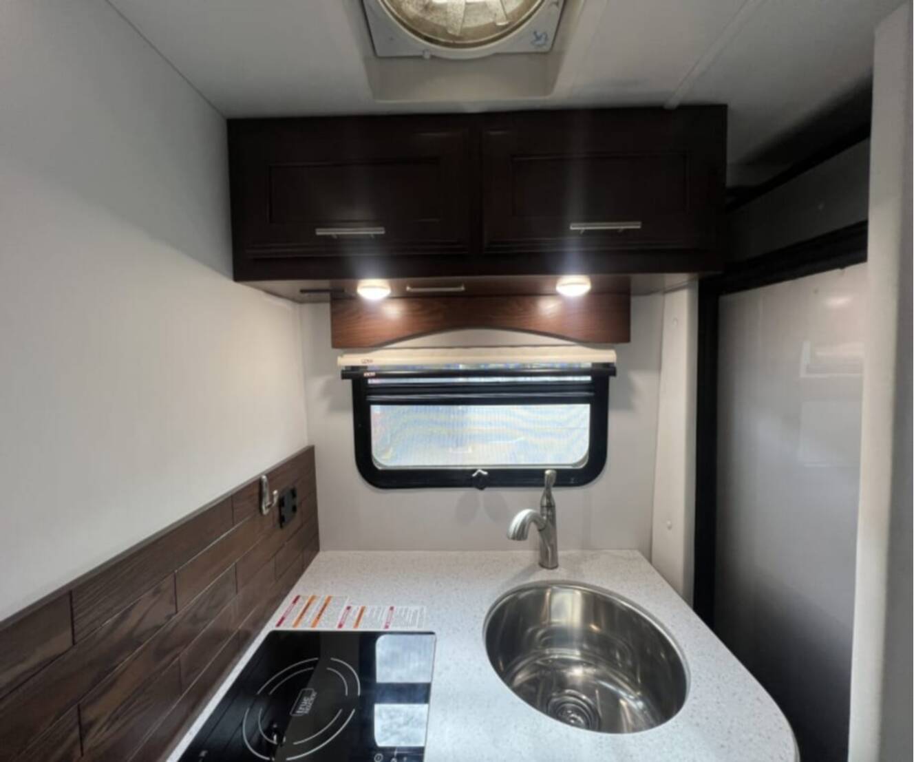 A photo of this 2021 Regency ULTRA BROUGHAM M-25MB